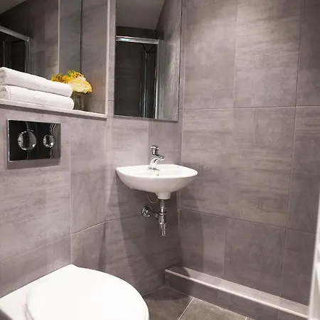 Goldcrest Village University Of *